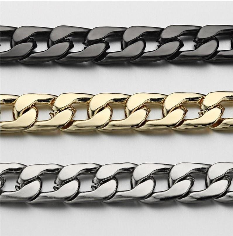 Porte-clef mousqueton simple 20x18 et chaîne couleur argent Long 49 mm